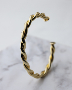 Bracelete MB Semijoias Entrelaçado Dourado Ajustável